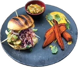 Burger z szarpaną kaczką teriyaki